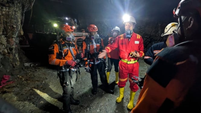 Tim SAR Terus Berjuang Evakuasi 3 Warga Terjebak Tambang Bogor