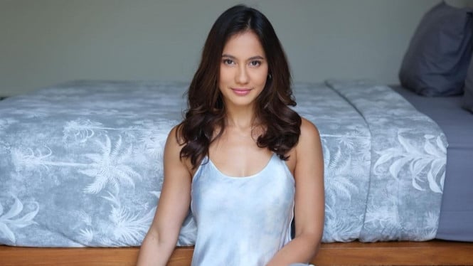 Pevita Pearce Panik, Menangis Isi Bensin Sendiri di Malaysia