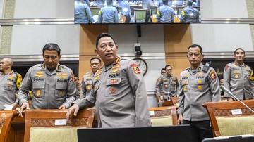 Kapolri Terbitkan Perpol Jabatan Sipil, Hormati Putusan MK, Revisi UU
