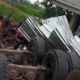 truk-rem-blong-hantam-kendaraan,-dua-tewas-di-panyalaian