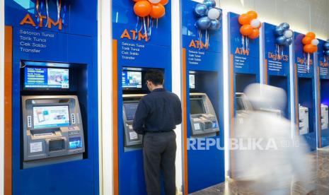 transaksi-nontunai-meningkat,-ojk-prediksi-atm-terus-menyusut