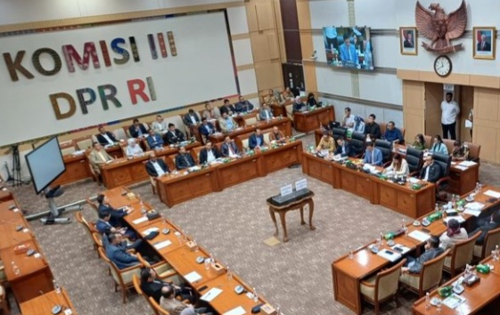 komisi-iii-dpr-gelar-raker-dengan-kpk-bahas-anggaran-dan-rencana-kerja-2026