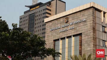 Polisi Buru Pria Gendong Mayat Viral di Jakarta Barat