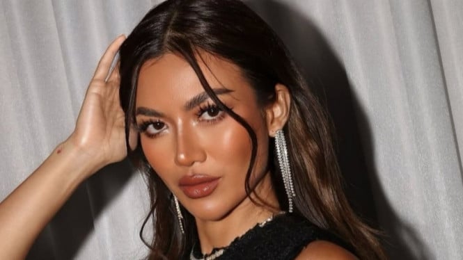 miss-universe-indonesia-sanly-liu-blak-blakan-soal-hal-yang-bikin-nyaman