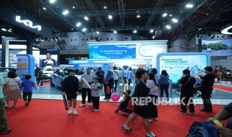pln-mobile-perkuat-ekosistem-ev-berbasis-green-energy