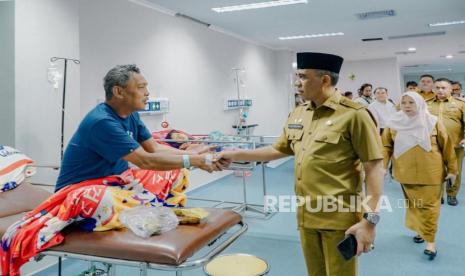 tak-terhambat-bpjs,-warga-sulteng-kini-bisa-berobat-gratis-lewat-berani-sehat-anwar-reny