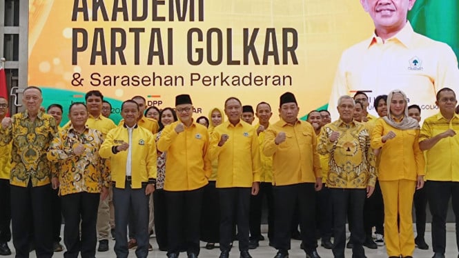 kukuhkan-akademi-partai-golkar,-bahlil:-perkuat-kemenangan-di-pemilu-2029