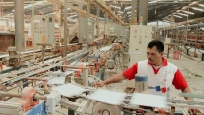 pelaku-industri-minta-perlindungan-bagi-usaha-legal-yang-taat-aturan