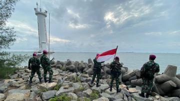tni-al-kerahkan-pasukan-marinir-patroli-jaga-perbatasan-ri-singapura