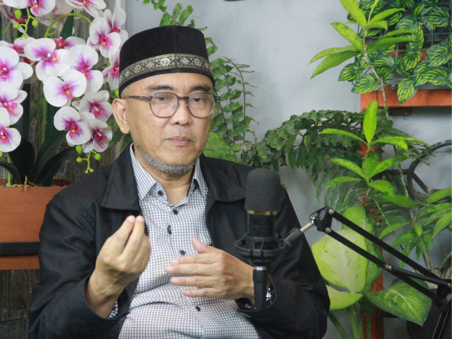 aturan-umroh-mandiri-digugat-di-mk,-praktisi-travel:-jangan-tergiur-murah-tapi-terlantar