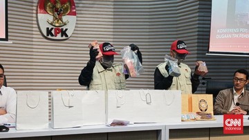kpk-sebut-bupati-cilacap-palak-thr-sejak-lebaran-2025
