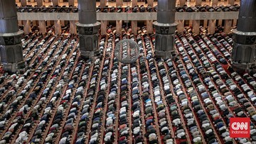 antusiasme-warga-salat-idulfitri-di-masjid-istiqlal-jakarta