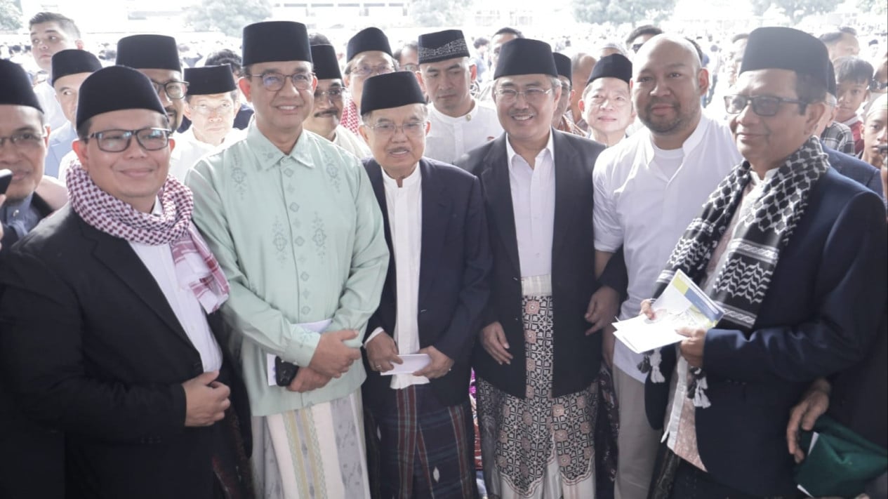 jk,-didit-prabowo,-hingga-anies-salat-id-dalam-satu-saf-di-masjid-agung-al-azhar