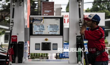 bahlil-tegaskan-harga-bbm-subsidi-tetap,-nonsubsidi-masih-dibahas