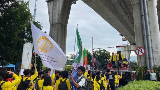 UI Bantah Mahasiswa Provokasi, Minta Usut Tuntas Penyalahgunaan Atribut!