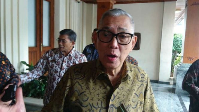 wapres-try-sutrisno-wafat,-istana:-kita-berduka-cita-mendalam