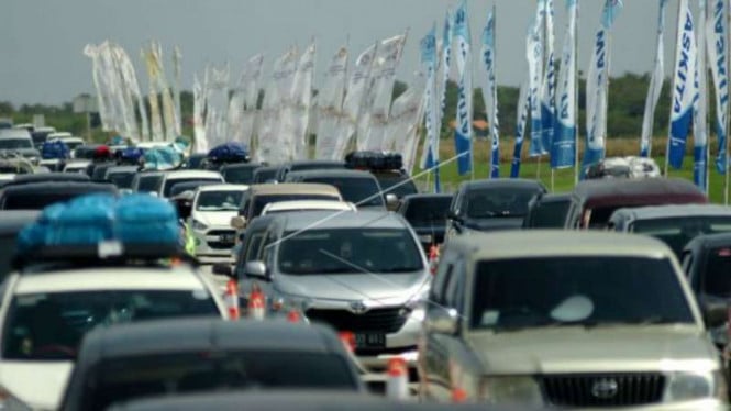 Kapolri Bongkar Jam Rawan dan Penyebab Utama Kecelakaan Arus Mudik