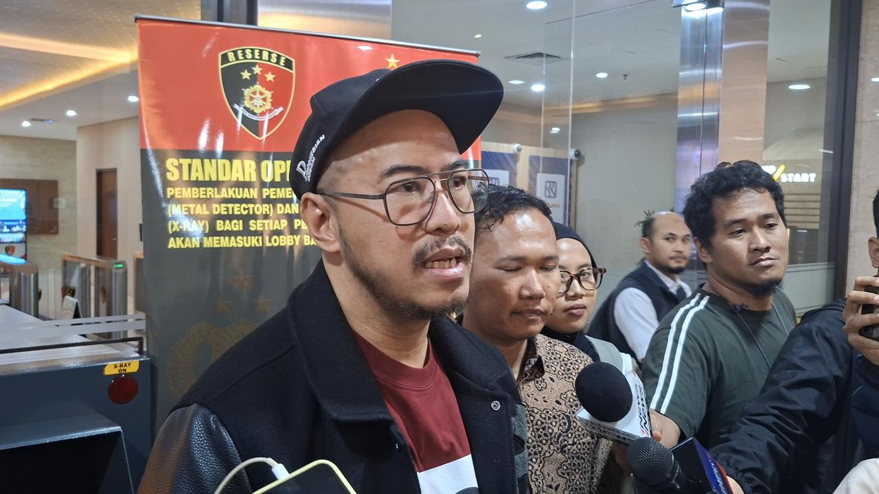 kasus-toraja-belum-usai,-pandji-pragiwaksono-dipanggil-bareskrim-hari-ini