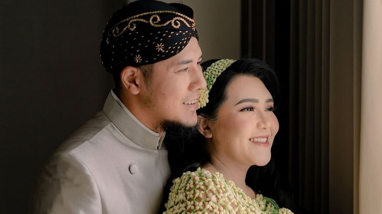 via-vallen-dikaruniai-anak-kedua,-persalinan-dipercepat-karena-kondisi-rahim