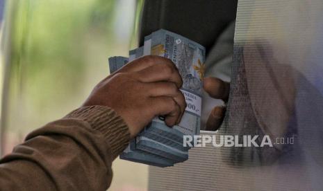 Mandiri-BNI Tebar ATM Pecahan Kecil, Mudahkan Warga Jelang Lebaran