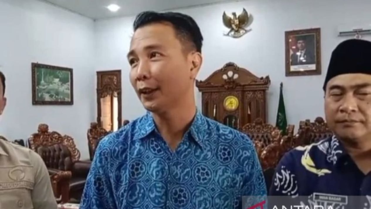 bupati-rejang-lebong-diduga-terima-suap-proyek-buat-thr-ke-warganya