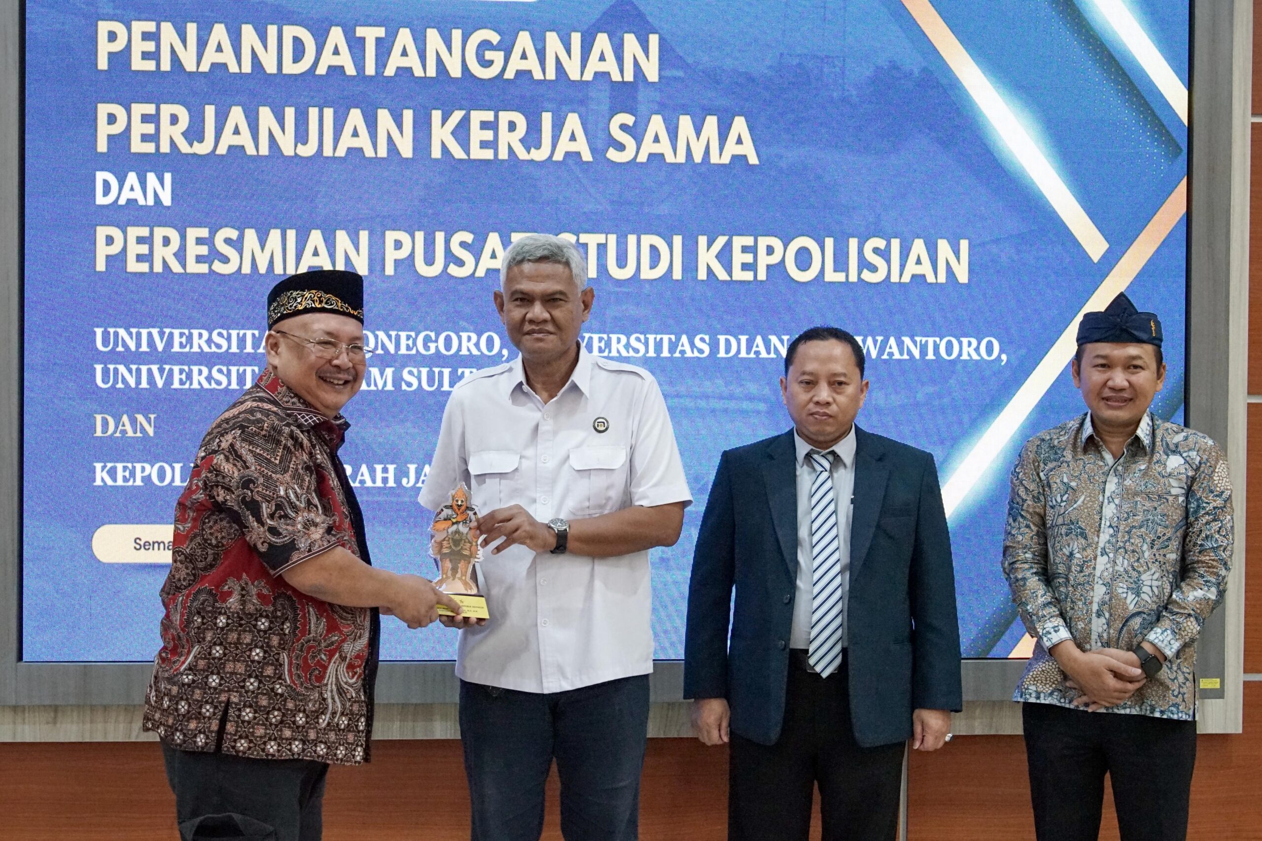 pusat-studi-ilmu-kepolisian-resmi-jalin-kerja-sama-dengan-universitas-diponegoro