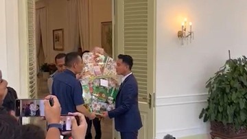 momen-rismon-tersangka-kasus-ijazah-jokowi-bertemu-gibran