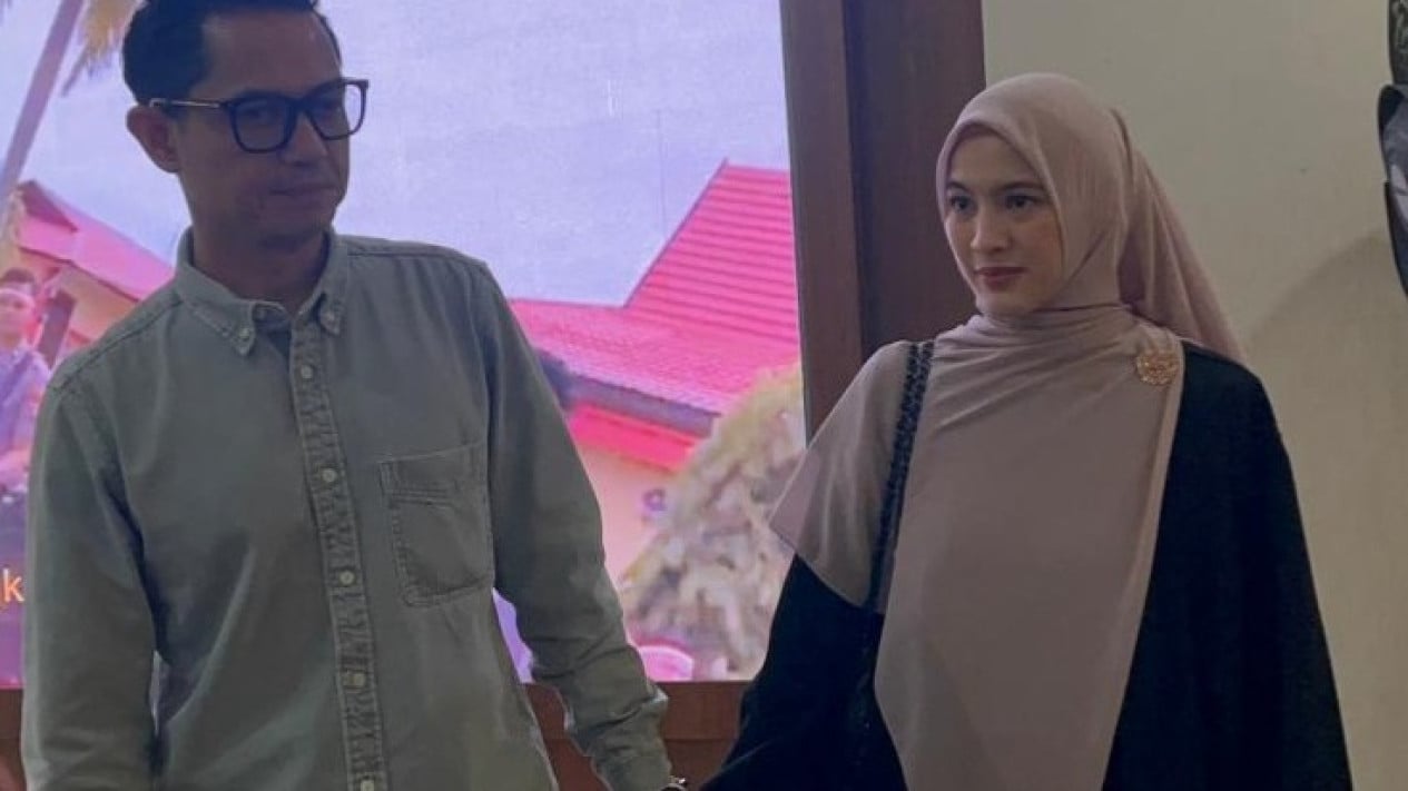 dude-harlino-alyssa-soebandono-diperiksa-5-jam!-dicecar-30-pertanyaan-soal-kontrak-hingga-honor