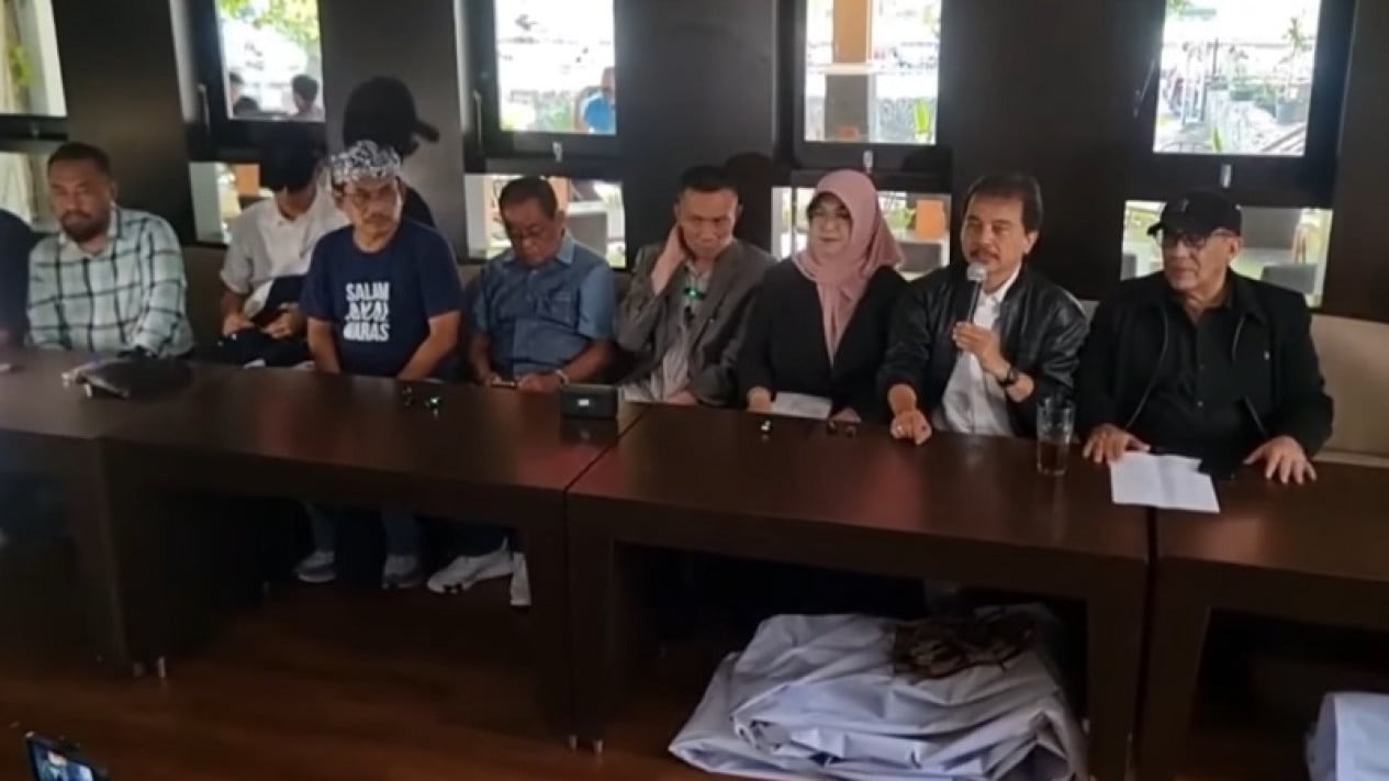 usai-damai,-rismon-akui-ada-kesalahan-riset-jokowi’s-white-paper!-siap-tulis-ulang-700-halaman