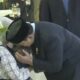 momen-haru-prabowo-cium-kening-bayi-anak-prajurit-tni-yang-gugur-di-lebanon