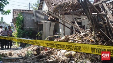 polisi-usut-balon-udara-berpetasan-yang-rusak-rumah-di-tulungagung