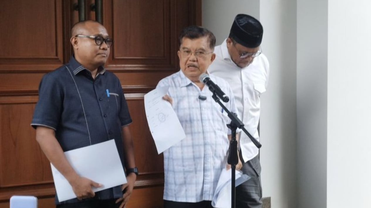 jk-bantah-biayai-roy-suryo-cs-persoalkan-ijazah-jokowi