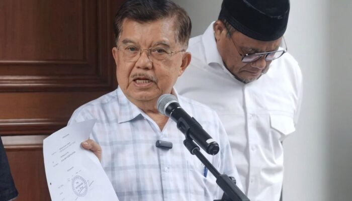 jk-laporkan-tudingan-donatur-isu-ijazah-jokowi-ke-bareskrim-hari-ini