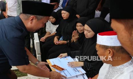bank-mantap-serahkan-santunan-khusus-untuk-keluarga-prajurit-tni-yang-gugur-di-lebanon
