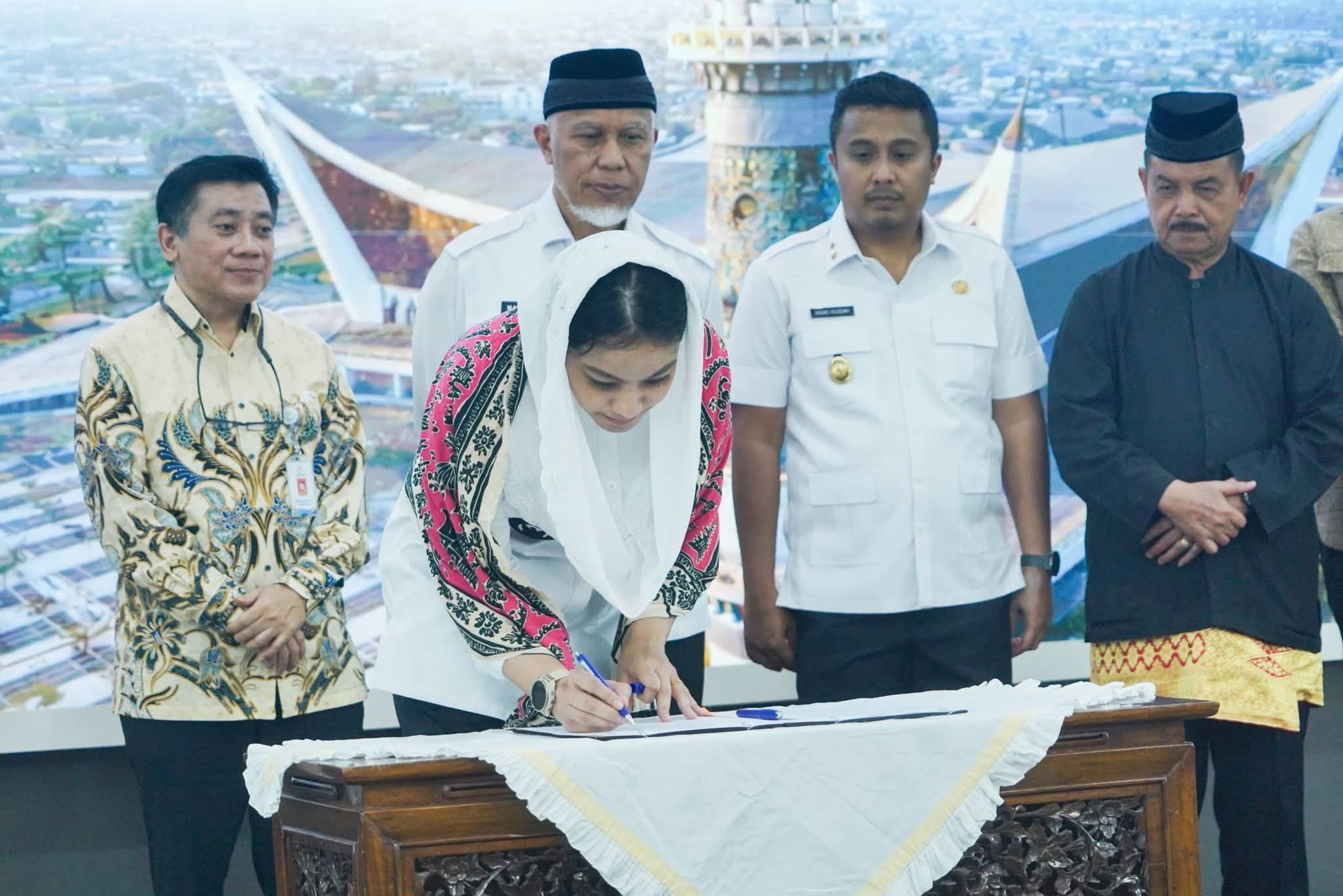 dharmasraya-ajukan-perbaikan-jalan-provinsi-demi-pacu-pertumbuhan-ekonomi