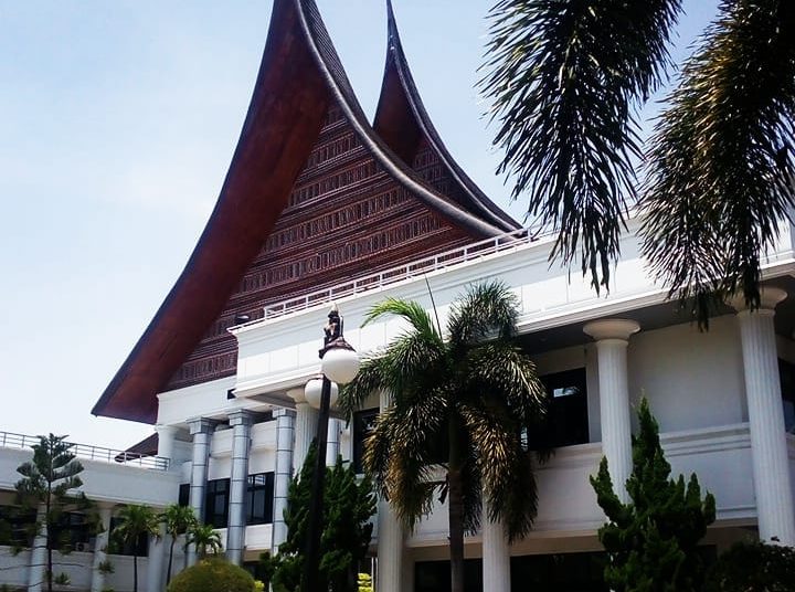 dprd-sumbar-pacu-pemprov-optimalkan-pendapatan-asli-daerah-strategis