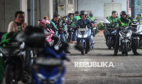 potongan-ojol-dipangkas-jadi-8-persen,-benarkah-pendapatan-driver-naik?