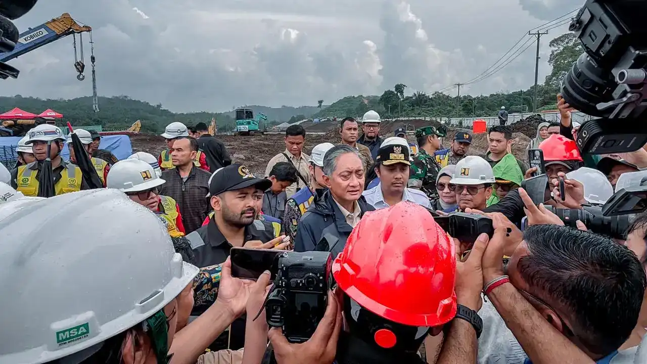 menteri-pu-dan-zigo-rolanda-tinjau-pembangunan-sekolah-rakyat-di-dharmasraya