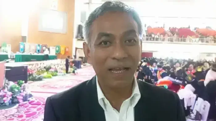 Taslim Chaniago Wakili DPP IKA Unand di Wisuda II 2026