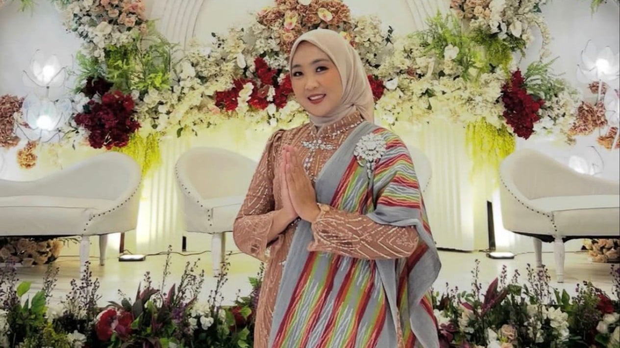 sosok-shindy-luthfiana,-mc-lomba-cerdas-cermat-4-pilar-mpr-di-kalbar-yang-viral!