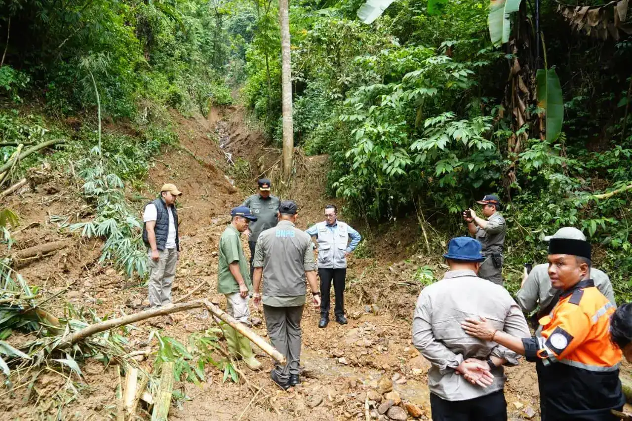bnpb-salurkan-bantuan-darurat-untuk-tanah-datar