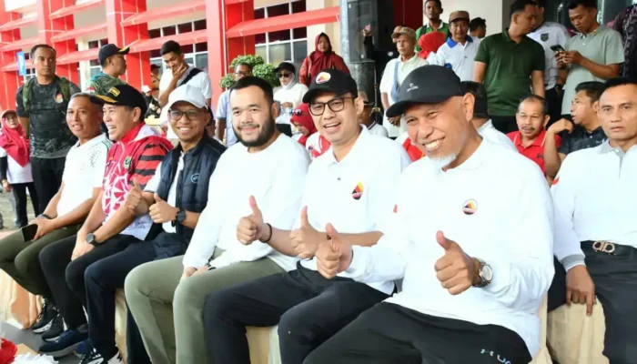 Wali Kota Padang Galakkan UMKM Lewat Jalan Santai dan Senam Massal