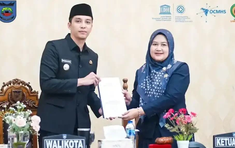 wali-kota-sawahlunto-terima-rekomendasi-lkpj-2025