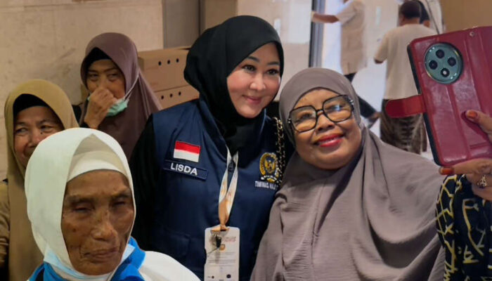 Lisda Hendrajoni Tinjau Jemaah Haji Sumbar 1 Jelang Wukuf Arafah