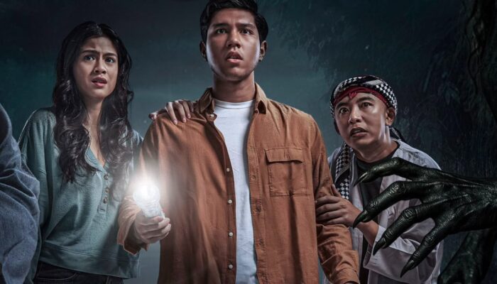 Mahasiswa Skeptis Hadapi Teror Gaib dalam Film Komedi Dukun Magang