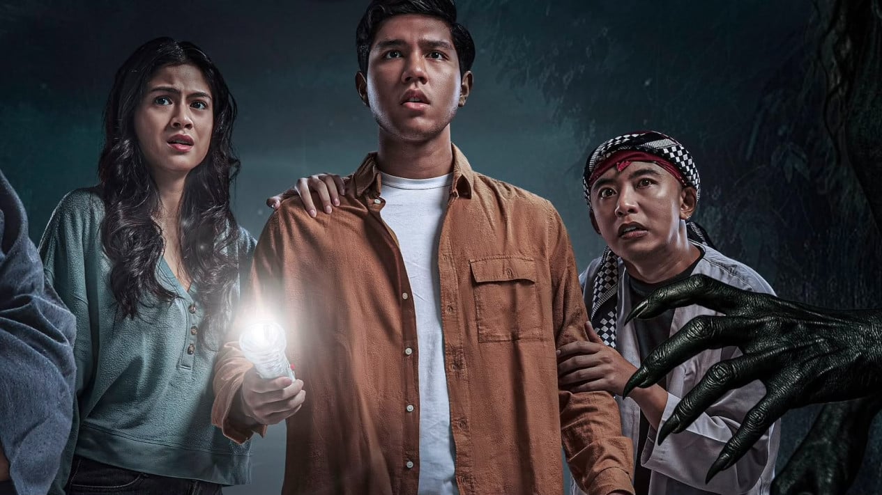 film-dukun-magang,-saat-logika-mahasiswa-bertemu-dunia-perdukunan