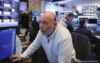 Wall Street Menguat Didorong Lonjakan Saham Chip Jelang Laporan Nvidia