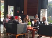 Rupiah Tembus Rp17.500 per Dolar AS, Purbaya Gelar Rapat Darurat