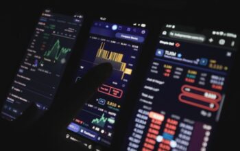 Indeks Bisnis-27 Melemah, Saham AMRT, CPIN, dan MIKA Justru Menguat