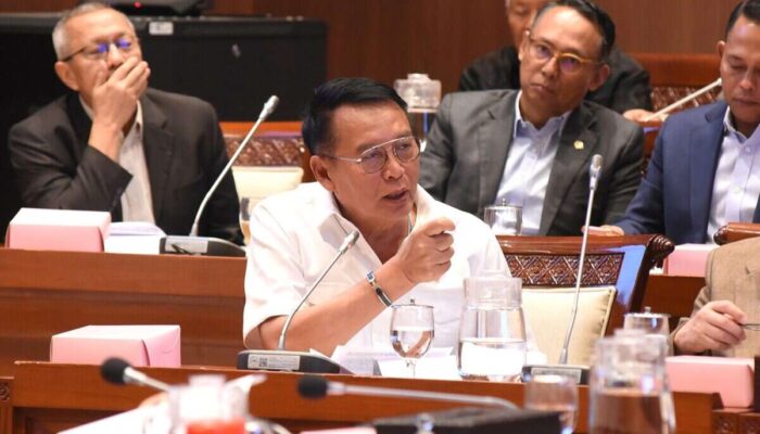 TB Hasanuddin Kecam Israel yang Menangkap Relawan Kemanusiaan Indonesia di Gaza
